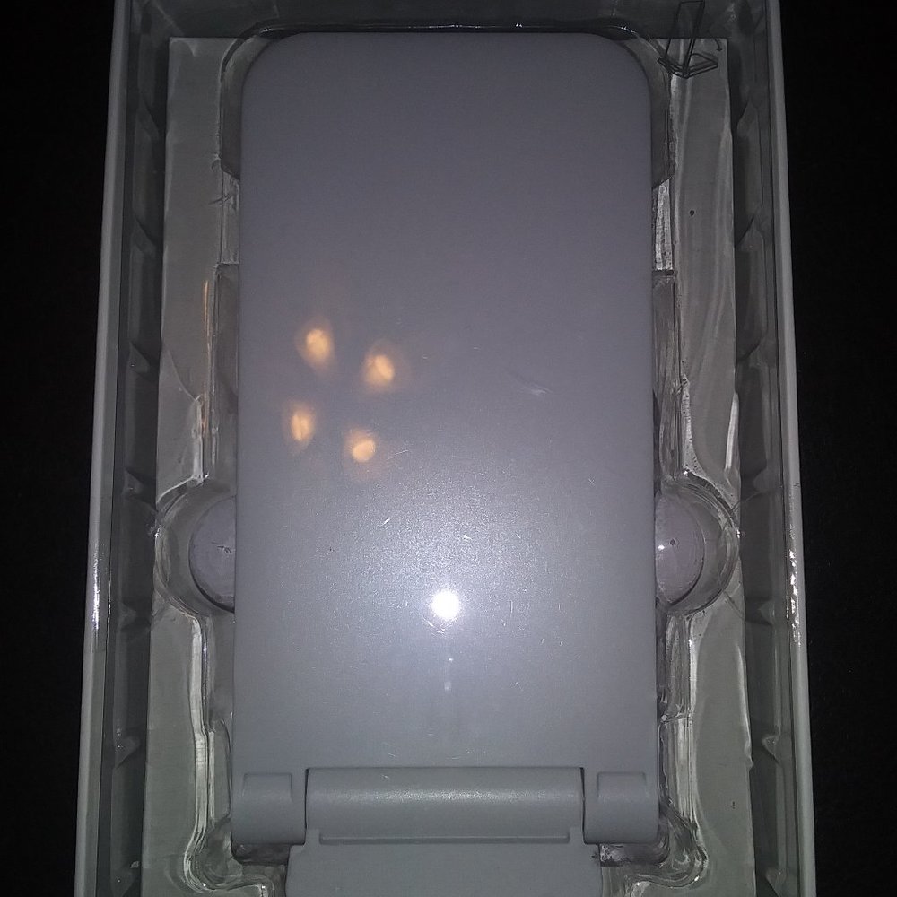 NEW Phone Stand WHITE-Vivitar